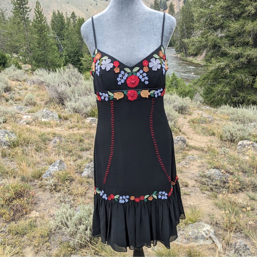 Vintage Y2K Sue Wong Black Silk Floral Applique Dress 8 Whimsigoth Embroidered
